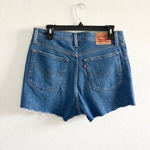 Levis Womens High Rise Denim Shorts Medium Wash Distressed Cut Off Size 31